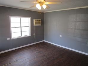 905 Wallis Avenue - Photo 13
