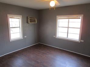 905 Wallis Avenue - Photo 16