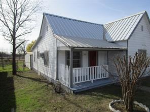 905 Wallis Avenue - Photo 2