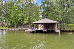 785 Windy Point Drive - Photo 4