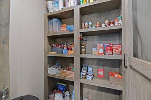 501 W 3rd Street - Photo 16