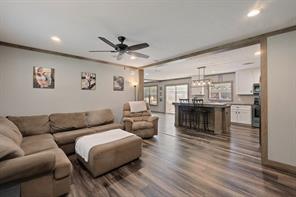 501 W 3rd Street - Photo 5