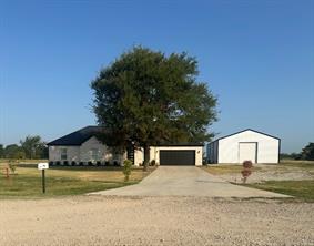 497 Private Road 7413 - Photo 2