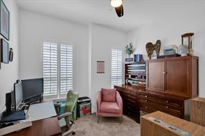 1004 Calumet Court - Photo 6