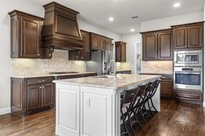1024 Highpoint Way - Photo 3