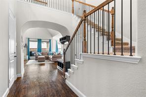 1024 Highpoint Way - Photo 7