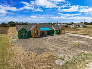 1830 County Road 2134 - Photo 2