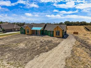 1830 County Road 2134 - Photo 4