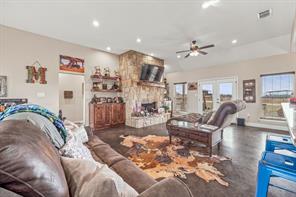 265 Private Road 1728 - Photo 7