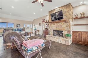 265 Private Road 1728 - Photo 8