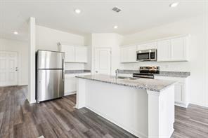 900 Stewart - Photo 15