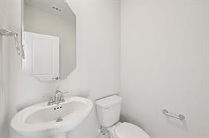 1004 Angel Street - Photo 15