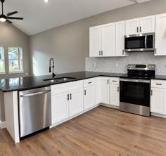 907 Travis Avenue - Photo 4