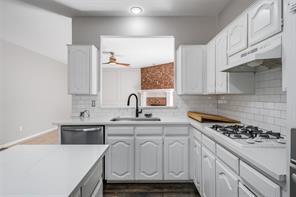 1310 Rosewood Lane - Photo 10