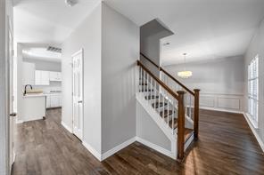 1310 Rosewood Lane - Photo 4