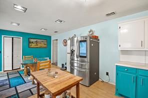 142 Iowa Place - Photo 6