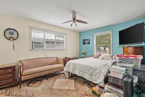 142 Iowa Place - Photo 7