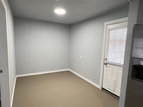 725 E Main Street - Photo 7