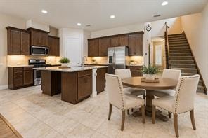 624 Club Drive - Photo 8