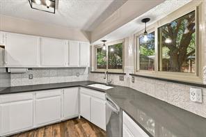 2840 Southridge Drive - Photo 12