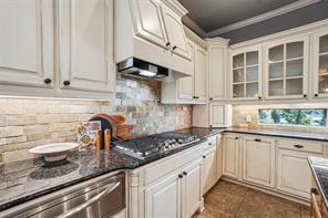 1761 Elmhurst Court - Photo 11