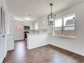 1307 Worthington Street - Photo 4