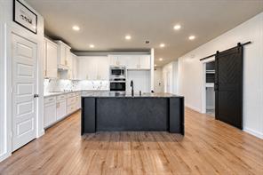 970 Hurstwood Drive - Photo 5