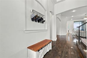 840 Waterview Drive - Photo 3