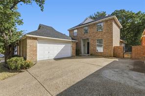 800 Crest Ridge Drive