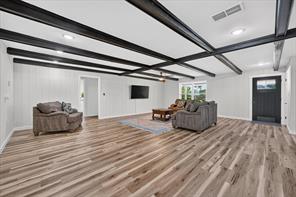 600 Lakeshore Boulevard - Photo 3