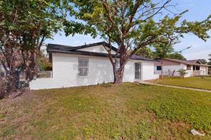 301 Stoneport Drive - Photo 2