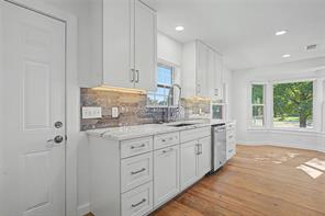 103 S Plymouth Road - Photo 11