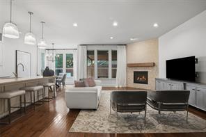 9424 Monteleon Court - Photo 4