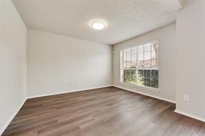 2001 Village Creek Drive - Photo 17