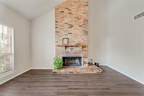 2001 Village Creek Drive - Photo 4