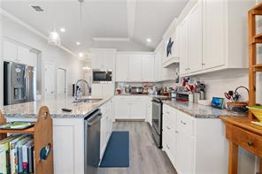 422 Travis Drive - Photo 7
