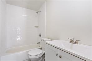 1615 Crockett Street - Photo 15